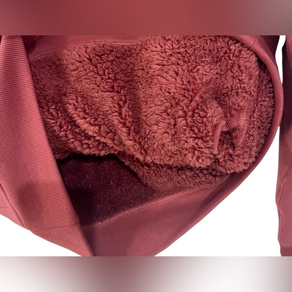 Athleta Solstice Reversible Sherpa Crew medium - Picture 5 of 8